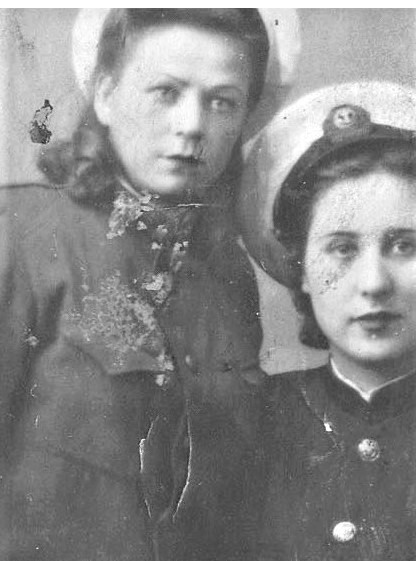 ВАЛЕНТИНА КОНСТАНТИНОВНА ЩЕРБАКОВА (слева) Прабабушка. Во время ВОВ Военный прокурор. Первый  Украинского фронта